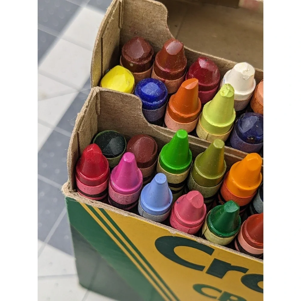 Crayola Crayon Lot Vintage 48 64‎ Set 1988 1994
